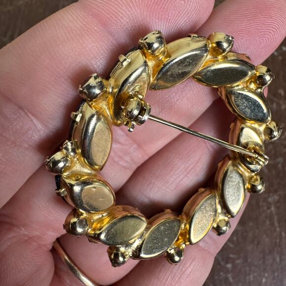 Vintage Gold Tone Brown White AB Crystal Rhinestone Circle Wreath Brooch Pin - Picture 5 of 5